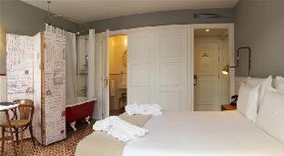Chambre Double ou Lits Jumeaux Supérieure avec Baignoire sur Pieds